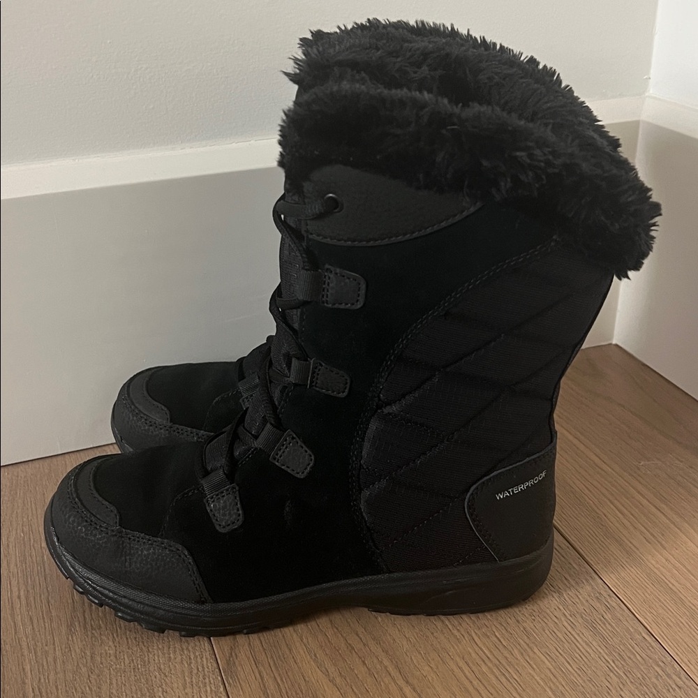 Columbia Black Waterproof Winter Boots with Fur Trim